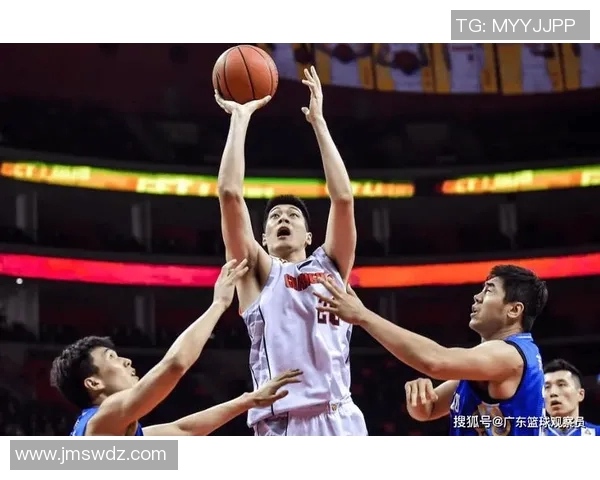 任骏飞领衔球队奋战新赛季展现全能实力助力篮球梦想再攀高峰 任骏飞领衔球队奋战新赛季展现全能实力助力篮球梦想再攀高峰